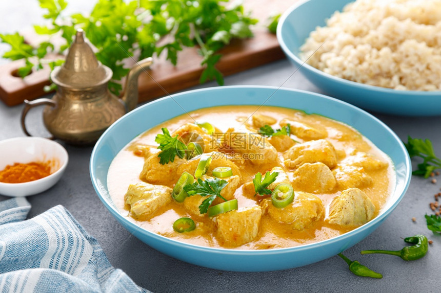 摩根士丹利看好雪佛龙(CVX.US)收购赫斯带来的业务稳定性，给予“增持”评级与174美元目标价