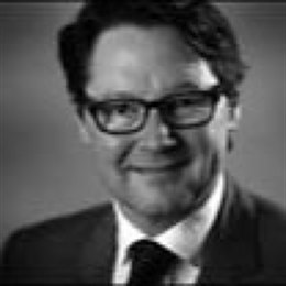  泰国最高法院判他信入狱重新服刑一年 他信表示接受