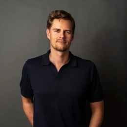 泰康人寿六安中支党支部走进长岭村开展7·8保险知识宣传讲座